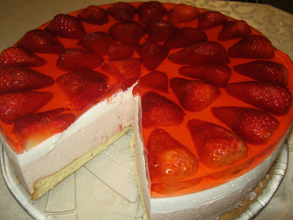Szampański tort truskawkowy5